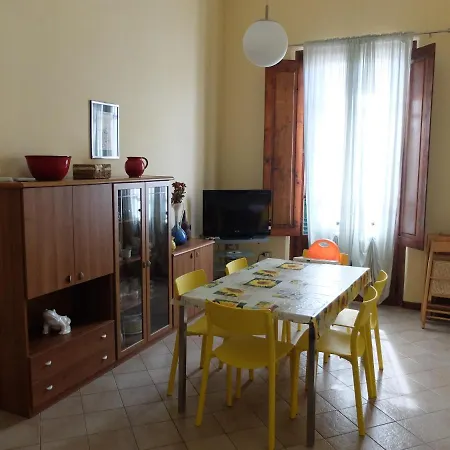 Villino Silvia Сasa de vacaciones Viareggio